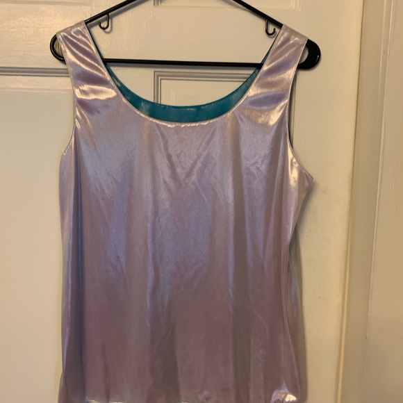 Reversible silky tank 🌈 VALENTINE’S 💘 - Picture 3 of 4